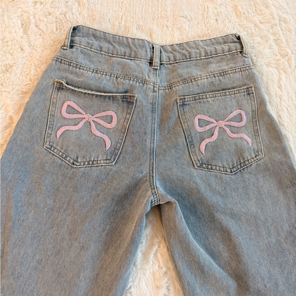 Edikted Bow Light Blue Jeans - Picture 8 of 8